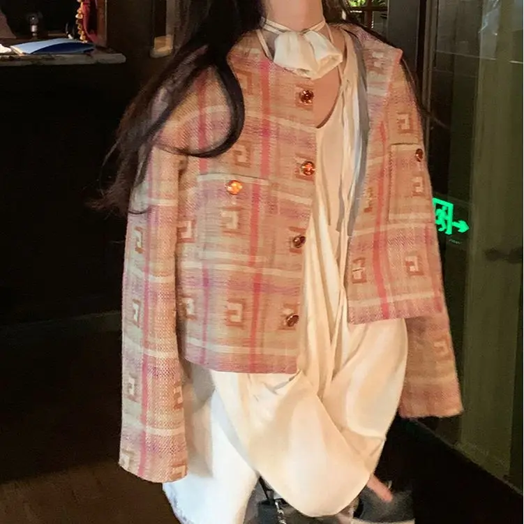 

Korean Fashion Winter Coat Women 2023 Luxury Designer Elegant O-neck Short Tweed Jacket Pink Plaid Abrigos De Mujer Invierno