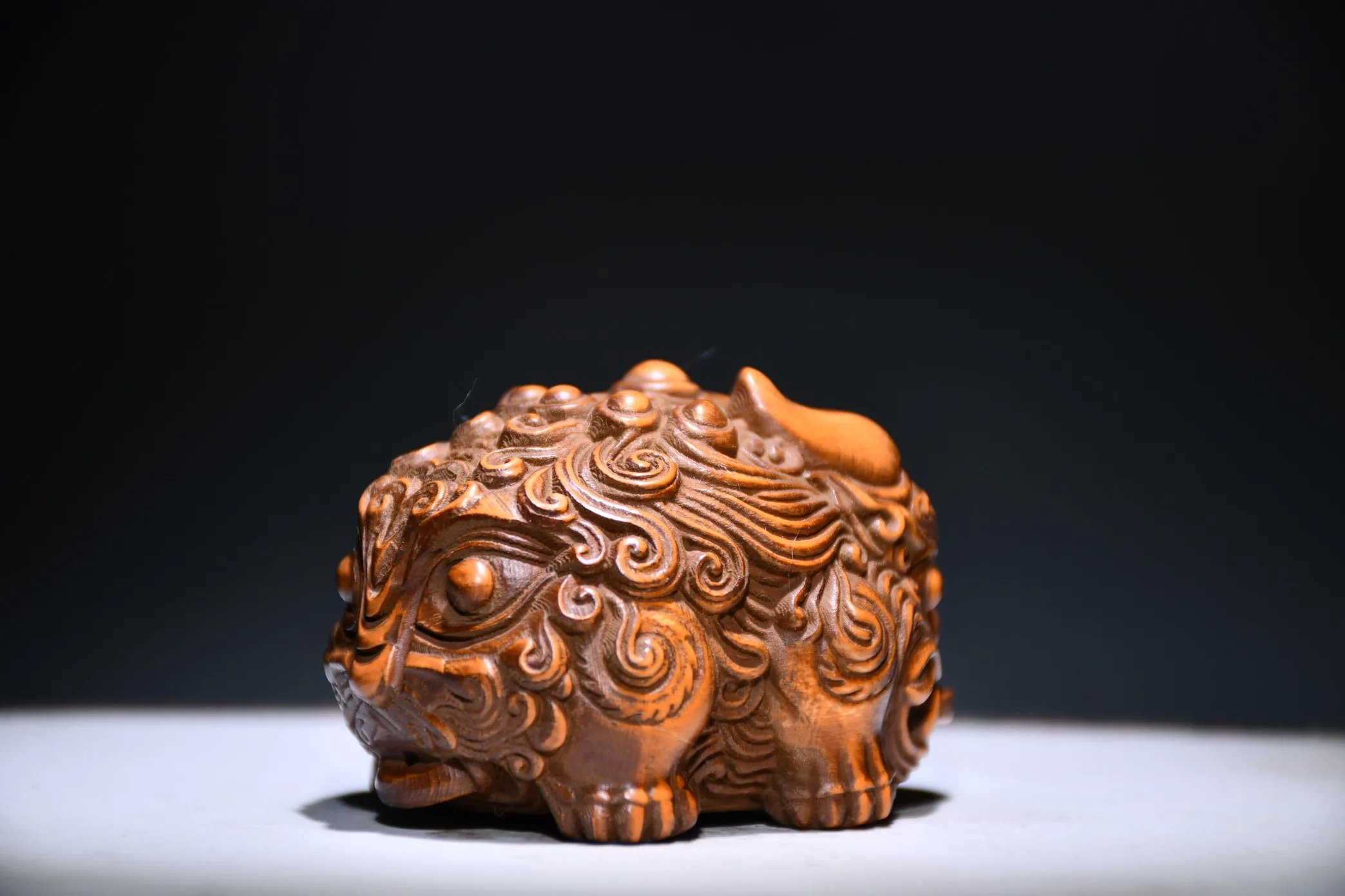 

3"Tibet Temple Collection Old Boxwood double head Brave Troops mythical beast fortune Gather fortune office ornament Town house