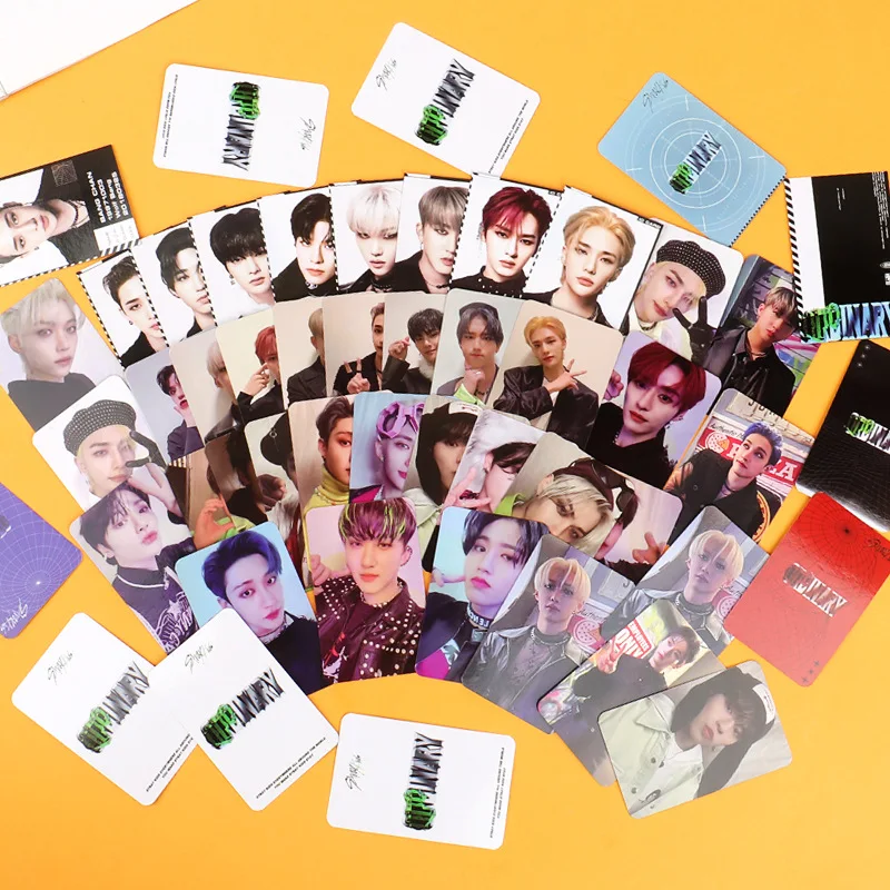 

8pcs/set Kpop Idol Lomo Cards Stray Kids ODDINARY Photocards Photo Card Postcard for Fans Collection