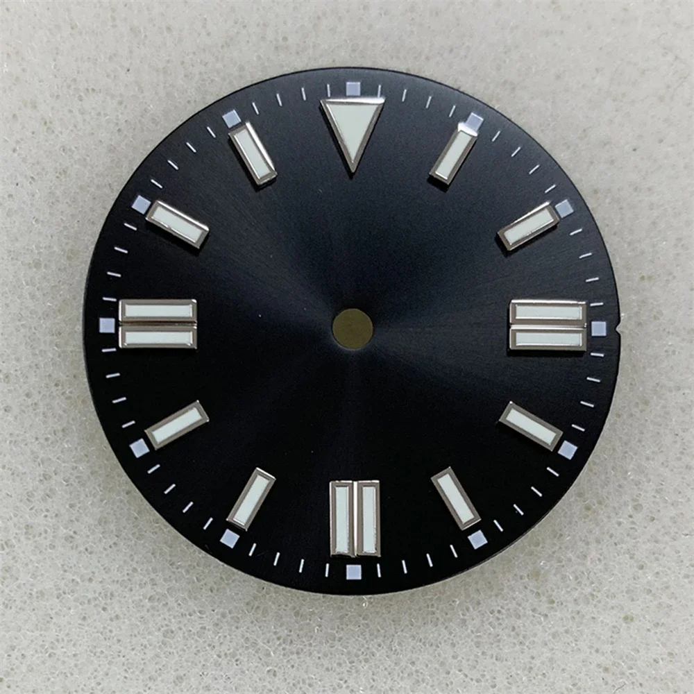 Green Luminous Watch Dial with Date Feature