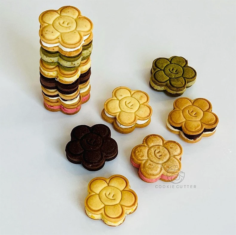 Description Picture 2 of itemSmiling Flower Cookie Cutter Plastic DIY Fondant Cake Biscuits Mold Birthday Dessert Candy Decoration Mould Pastry Bakeware