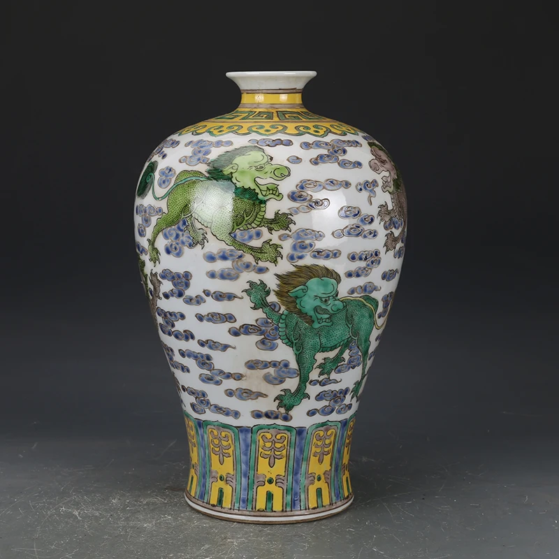 

Династия Цин (Kangxi) Простой трехцветный Стандартный фарфор