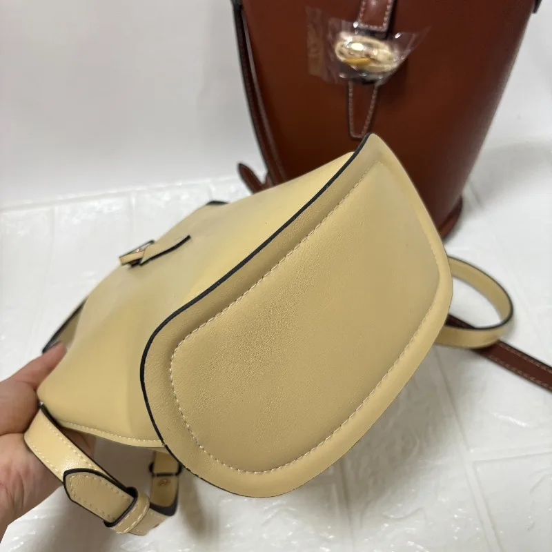 Fashionable Bucket Bag Women's Crossbody Phone Bag Simple High  Aesthetic Single Shoulder Crossbody Bag Versatile Stylish New