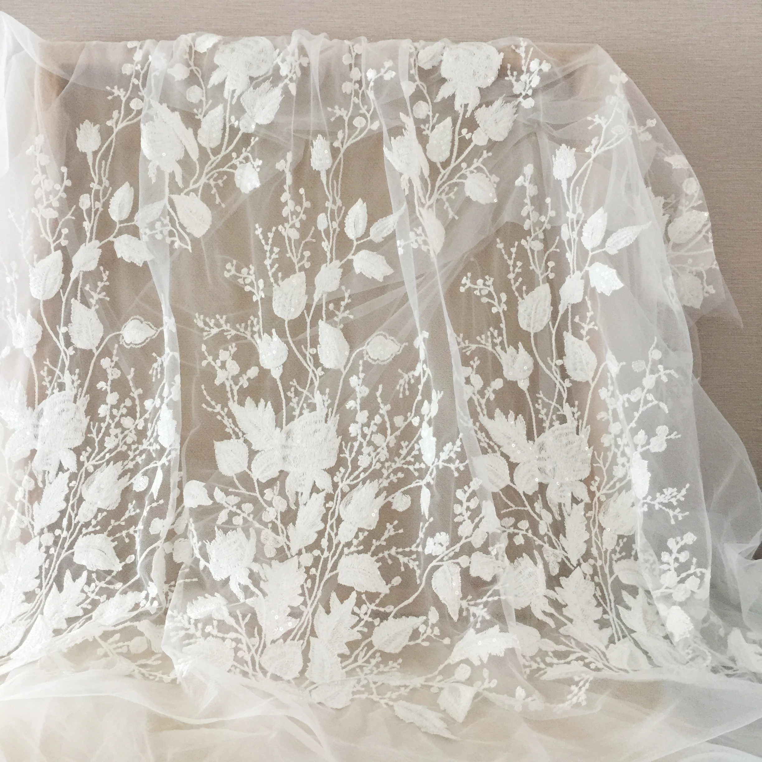 

Korean High-end Transparent Sequins Mesh Embroidery Lace Fabric Wedding Dress Photography Accessories