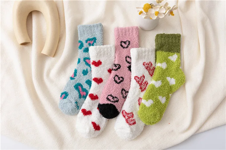 Frauen Socken Süßigkeiten Warmen Dame Herz Nette Winter Kawaii Dicken Korallen fleece Warm Fuzzy Flauschigen Frottee Kurz Nette Baumwolle Socken weibliche – Detail 28
