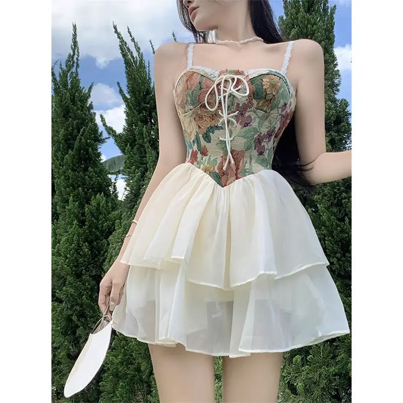 

Design and Color Splicing High Waist with Straps Slimming Fit Skirt Summer Pure Desire Sense Bandeau