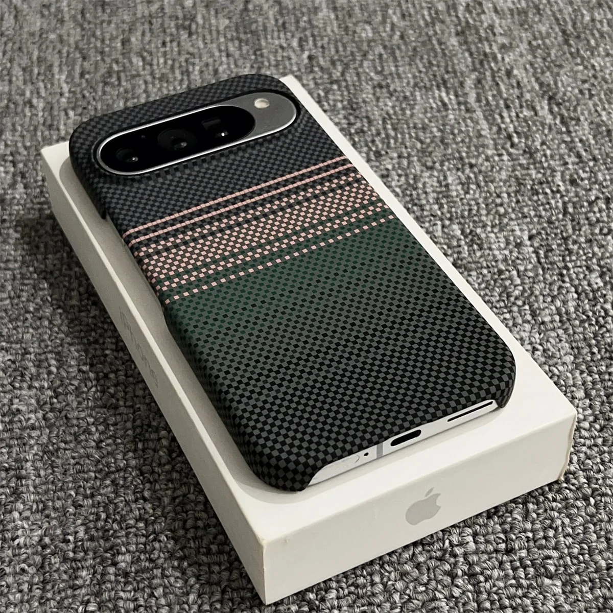Slim Frameless Carbon Fiber Pattern Phone Case with Magsafe Compatibility and Shockproof Design