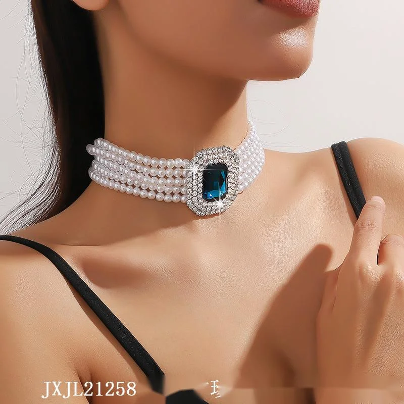 Trendy And Exaggerated Multi-layer Diamond Colored Peach Heart Love Crystal Necklace With Necklaces_voghion.com