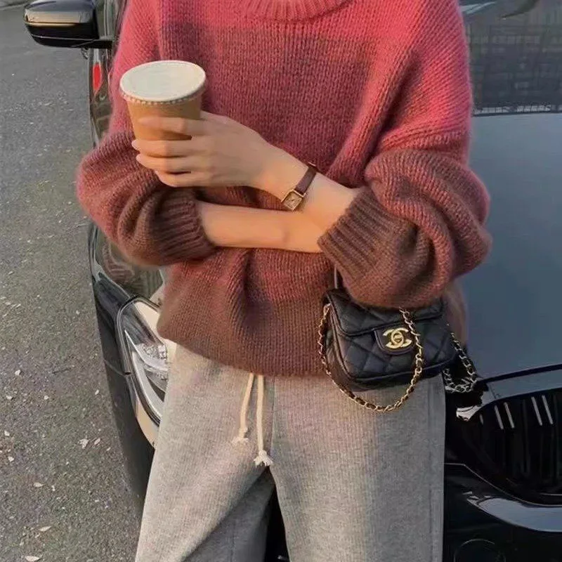 Рисунок 2 - Женский трикотажный свитер с круглым вырезом