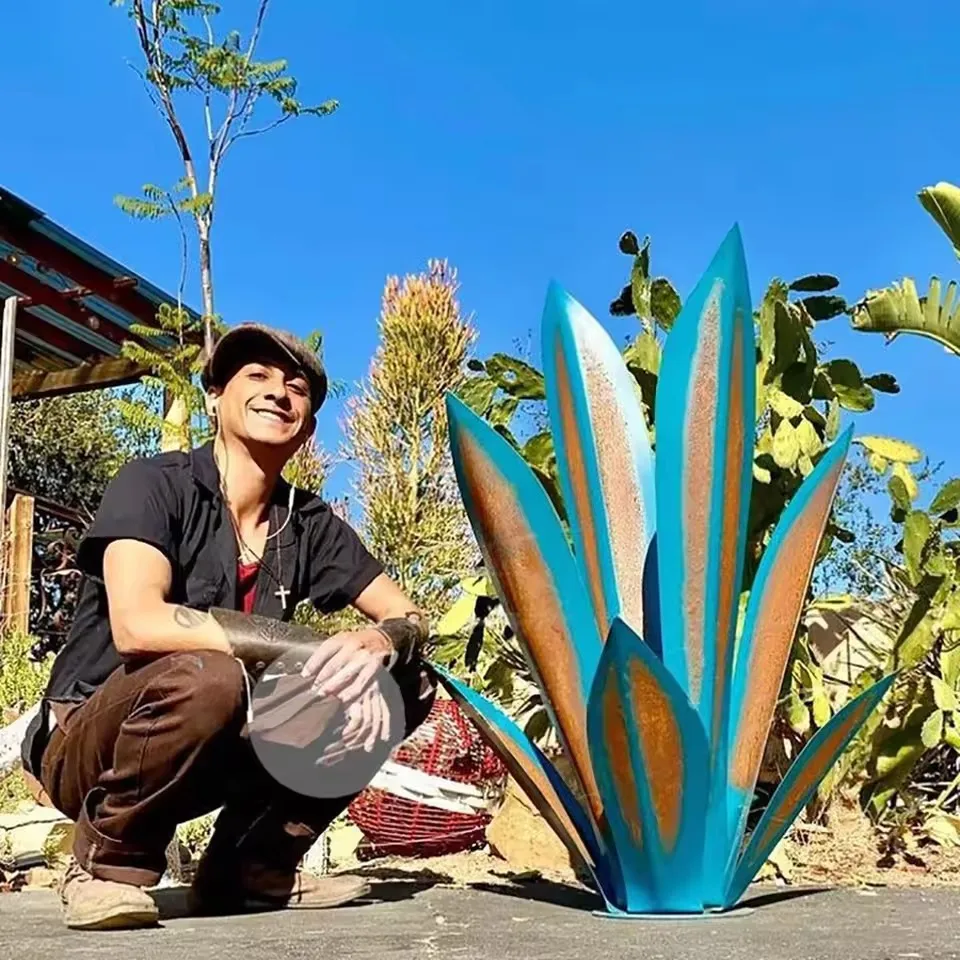 Garden Art Decor Animal Sculpture Decorations Artificial Metal Agave Tequila Paisagem Escultura DIY Jardim P&aacute;tio Plug-in Planta De Metal R&uacute;stico Dor Da M&atilde;o Decora&ccedil;&atilde;o De C