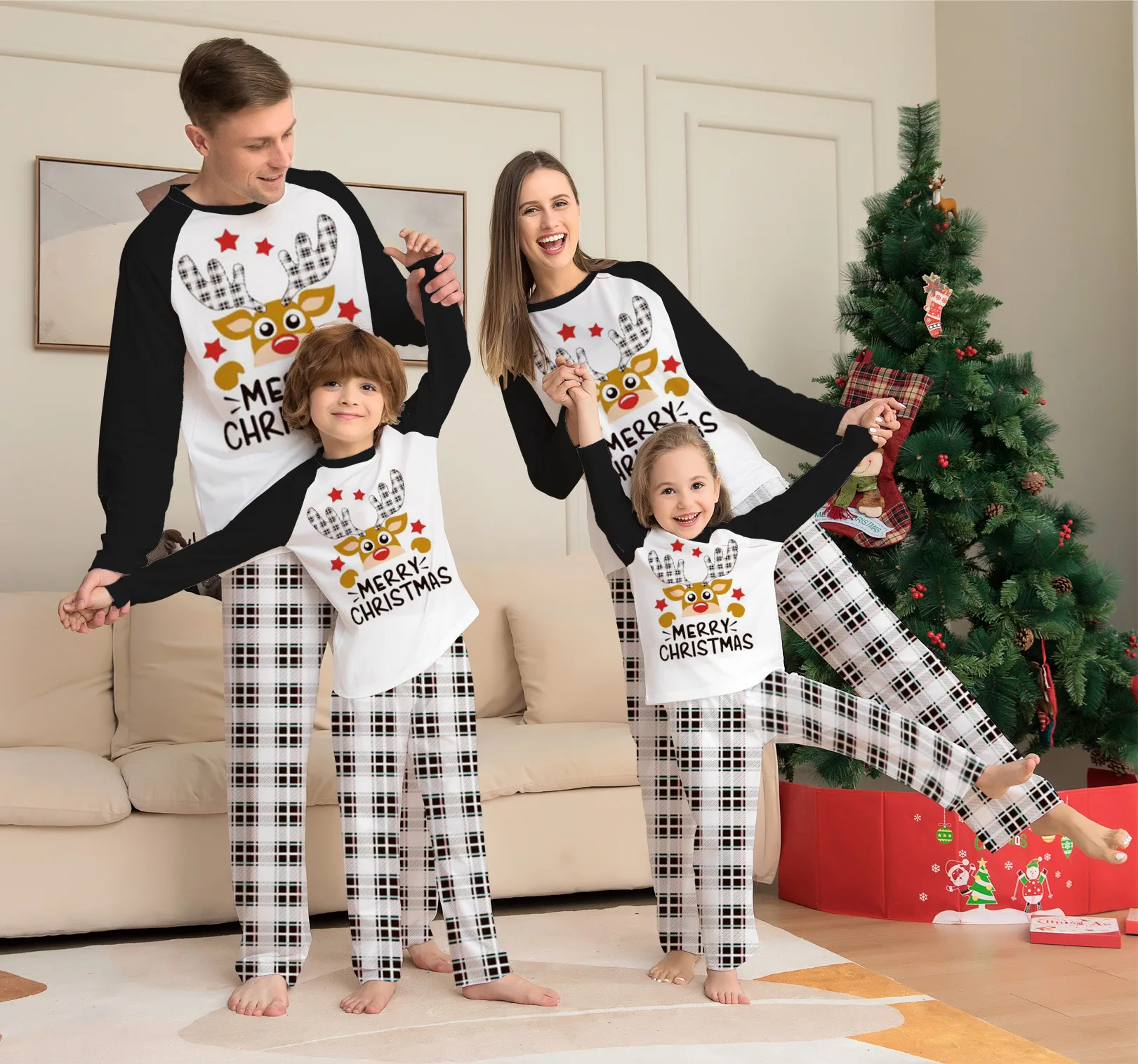2025 New Christmas Family Pajamas Fashion Letter Printing Quality Comfortable Fabric Christmas Suits Home Parent-Child Clothing 4