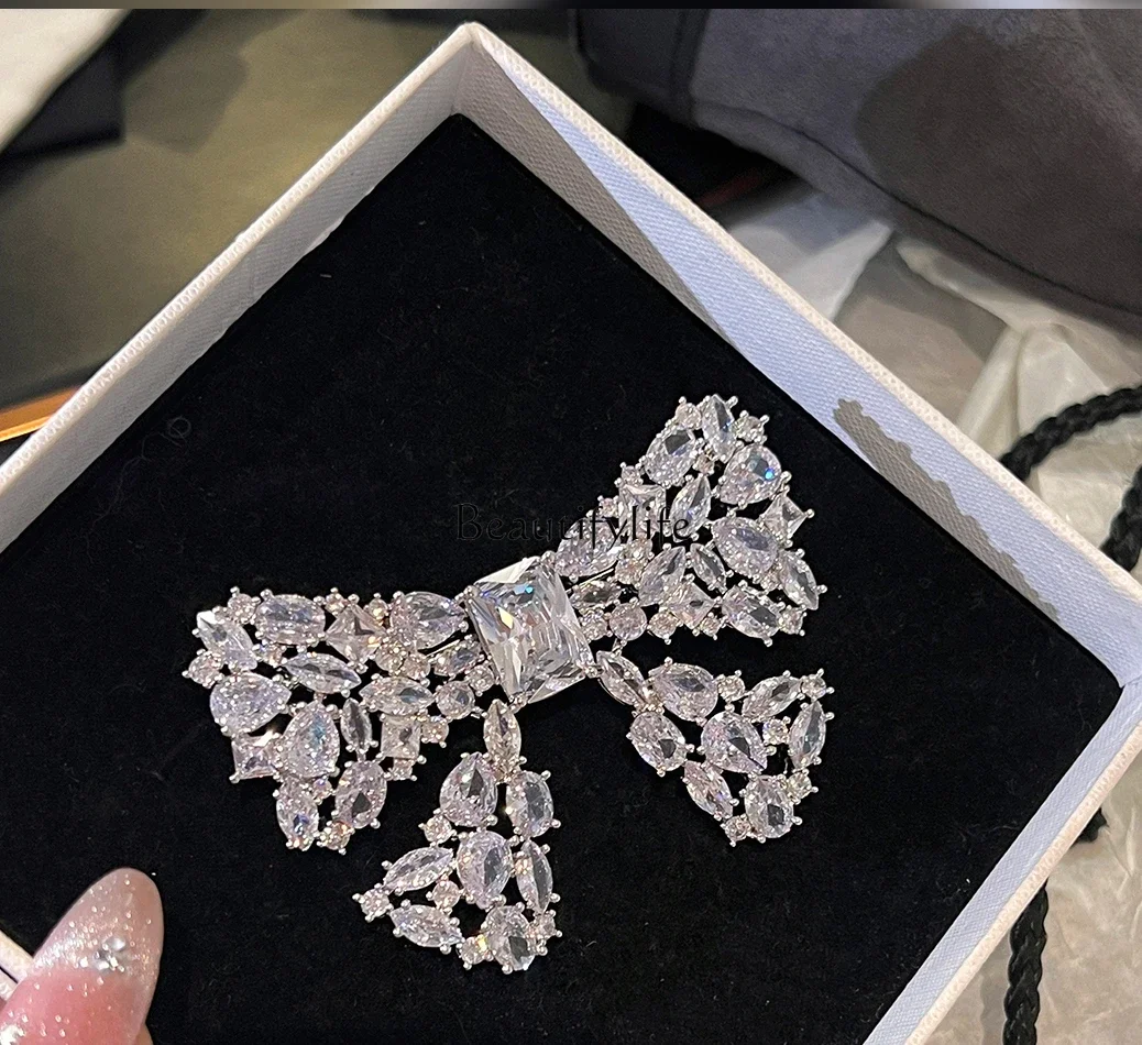 

Crystal Butterfly Brooch Full Diamond High-End Women's Corsage Autumn and Winter Coat Design Sense Niche