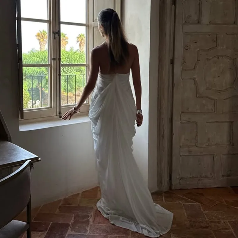 New Summer 2026 Women's Neck Fashion Halter V-neck Mesh Long Dress Fashionable and Elegant White Sexy Pleated Evening Dress