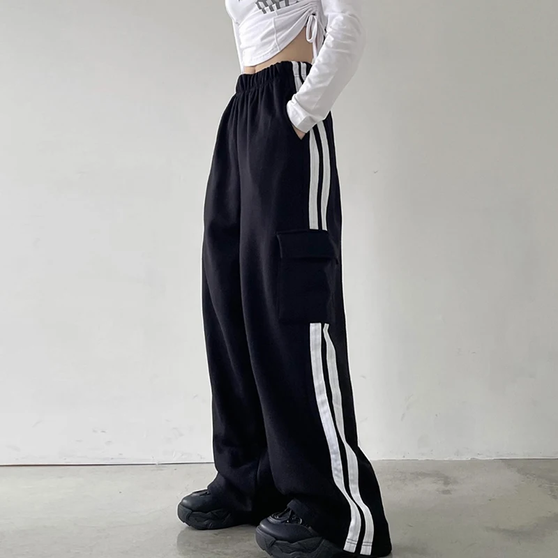 

SuperAen 2023 Winter Retro Niche High Waisted Contrasting Vertical Stripe Design Wide Leg Casual Pants