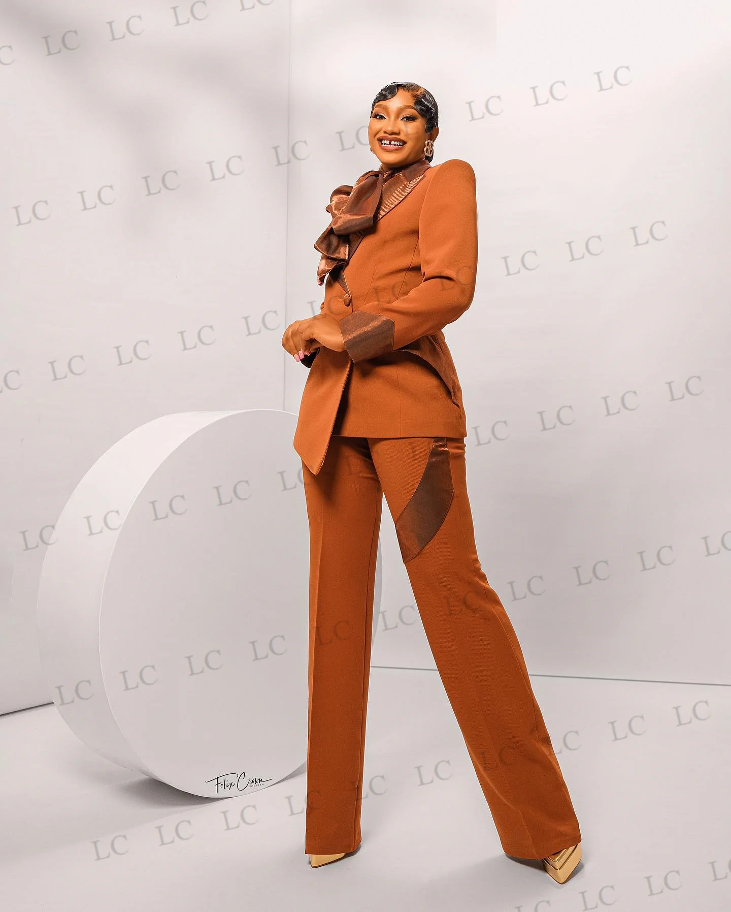 Brown Women Suits 2 Pieces One Button Formal Blazer Pants Spliced Velvet Peaked Lapel Plus Size Custom Made Mother Of The Bride