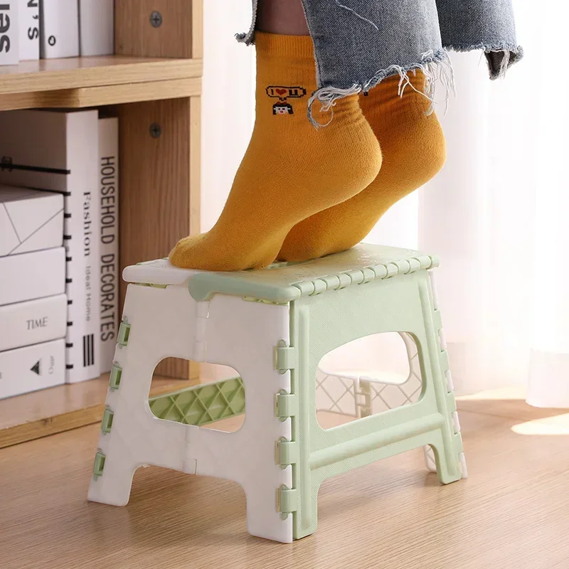 Plastic Folding Step Stool with Handle Portable Collapsible Small Foot Stool Bathroom Stepping Folding Step Stools for Kid