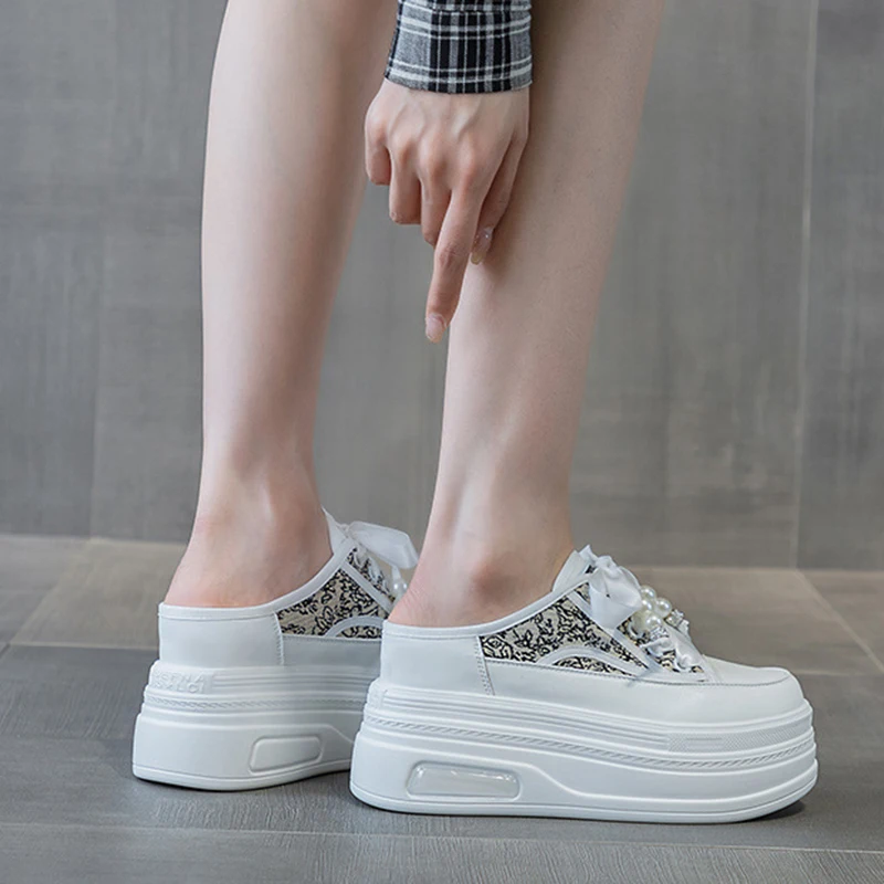 Sneaker donna con lacci e suola spessa per uso quotidiano_voghion.com