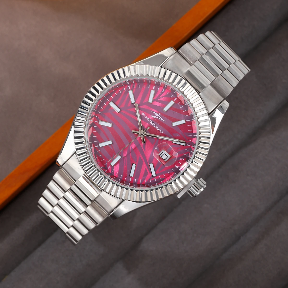 Montre Homme Chronographe Acier Inoxydable Élégante - Style Rétro Business pour Pêcheurs Exigeants