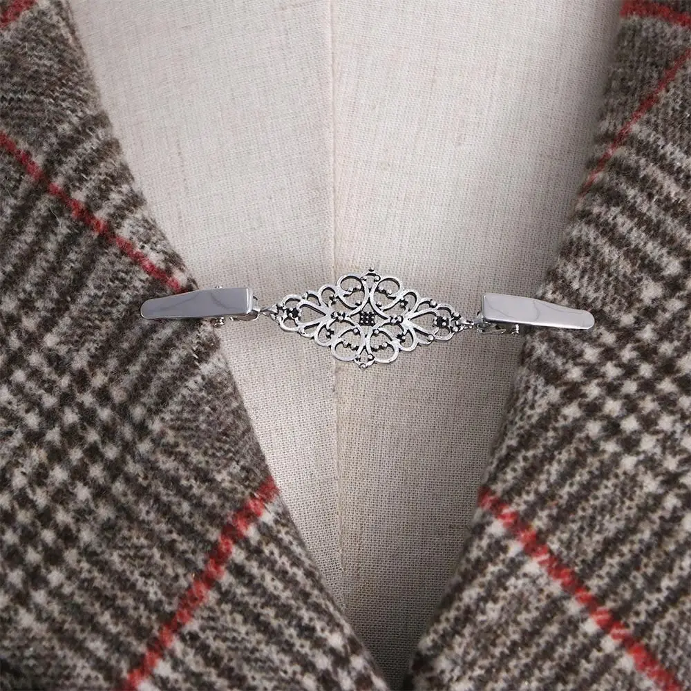 1개 레트로 여성 드레스 장식 합금 소재 패션 가디건 클램프 의류 클립 패스너 옷감용 클램프