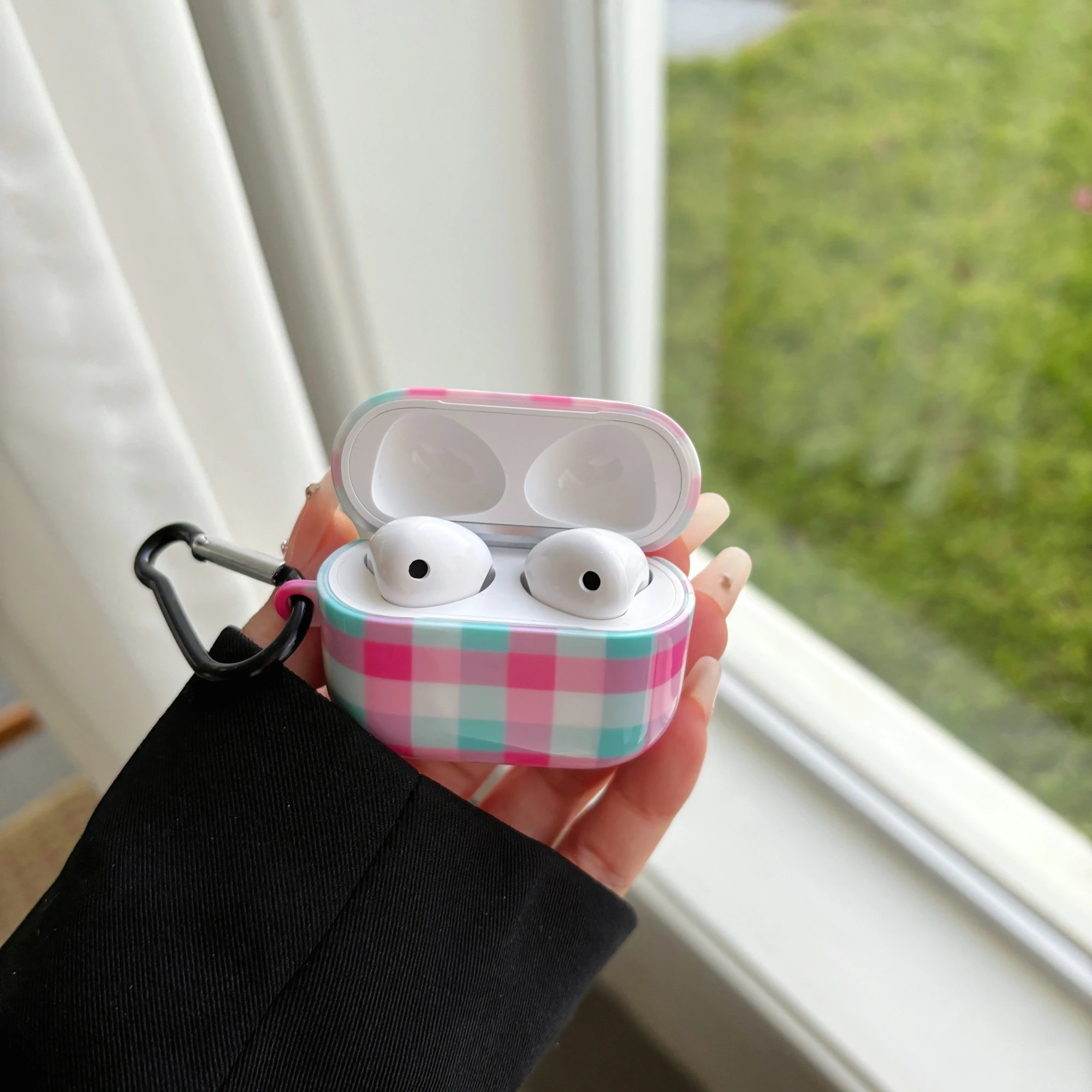 Simplicity Plaid Pattern Case for AirPods