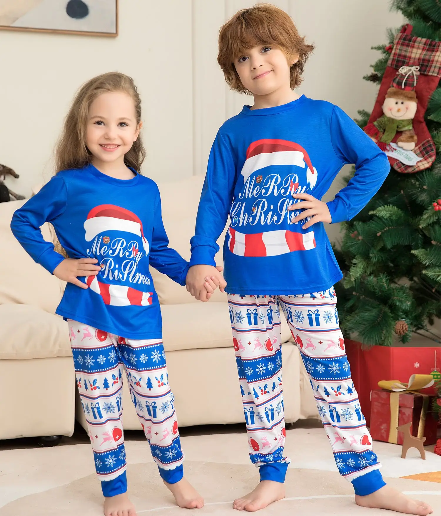 2025 New Christmas Family Pajamas Fashion Letter Printing Quality Comfortable Fabric Christmas Suits Home Parent-Child Clothing 3