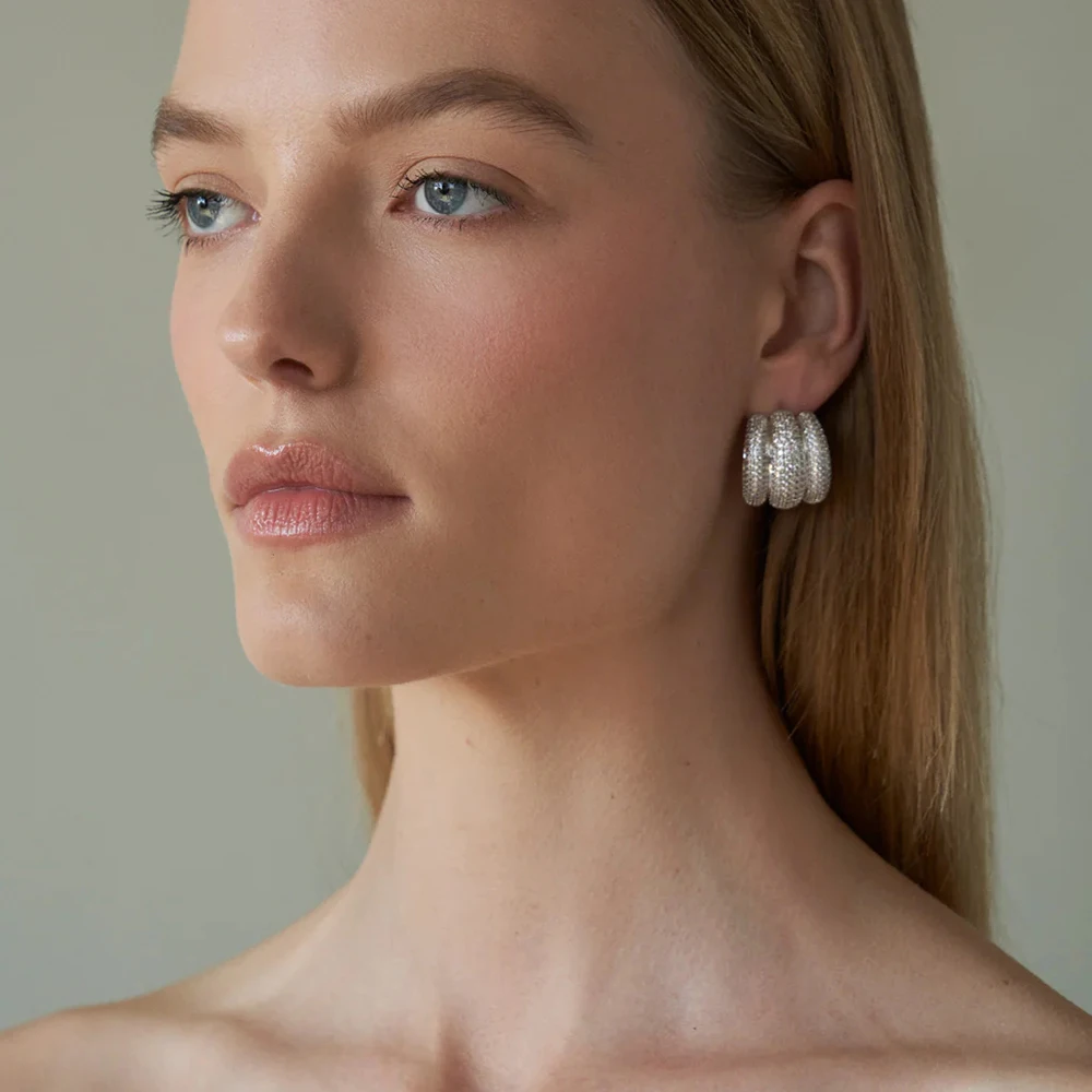 Italy Designer No Tarnish Sparkle Rhinestone Huggie Hoop Earrings Wide CC Glossy Earclips Ear Cuff Vintage Aesthetic Jewelry New