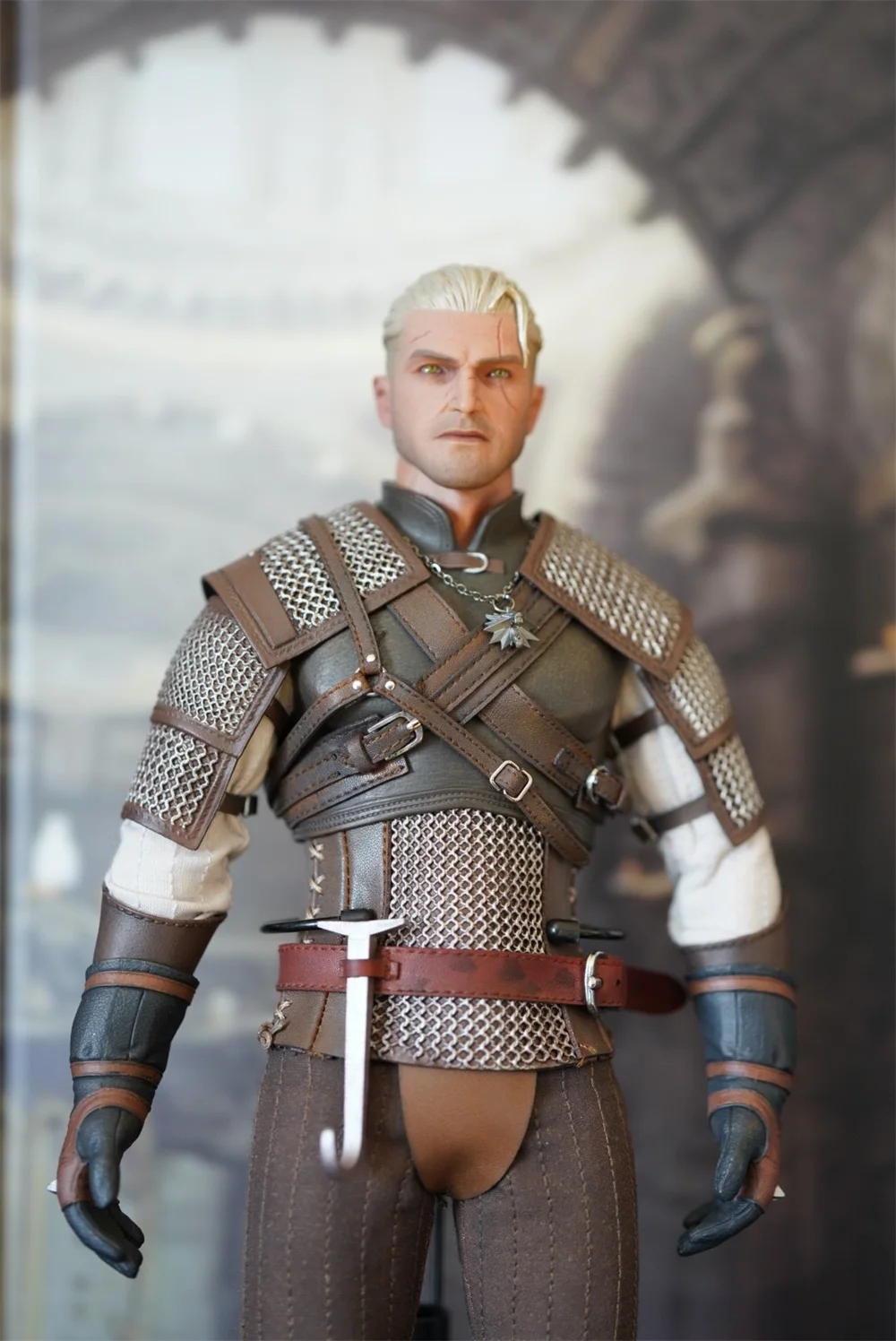 

MTTOYS MT006 1/6 White Wolf Geralt of The Rivia Waist Load Leather Belt Hook Model For 12inch Action Figure Collection