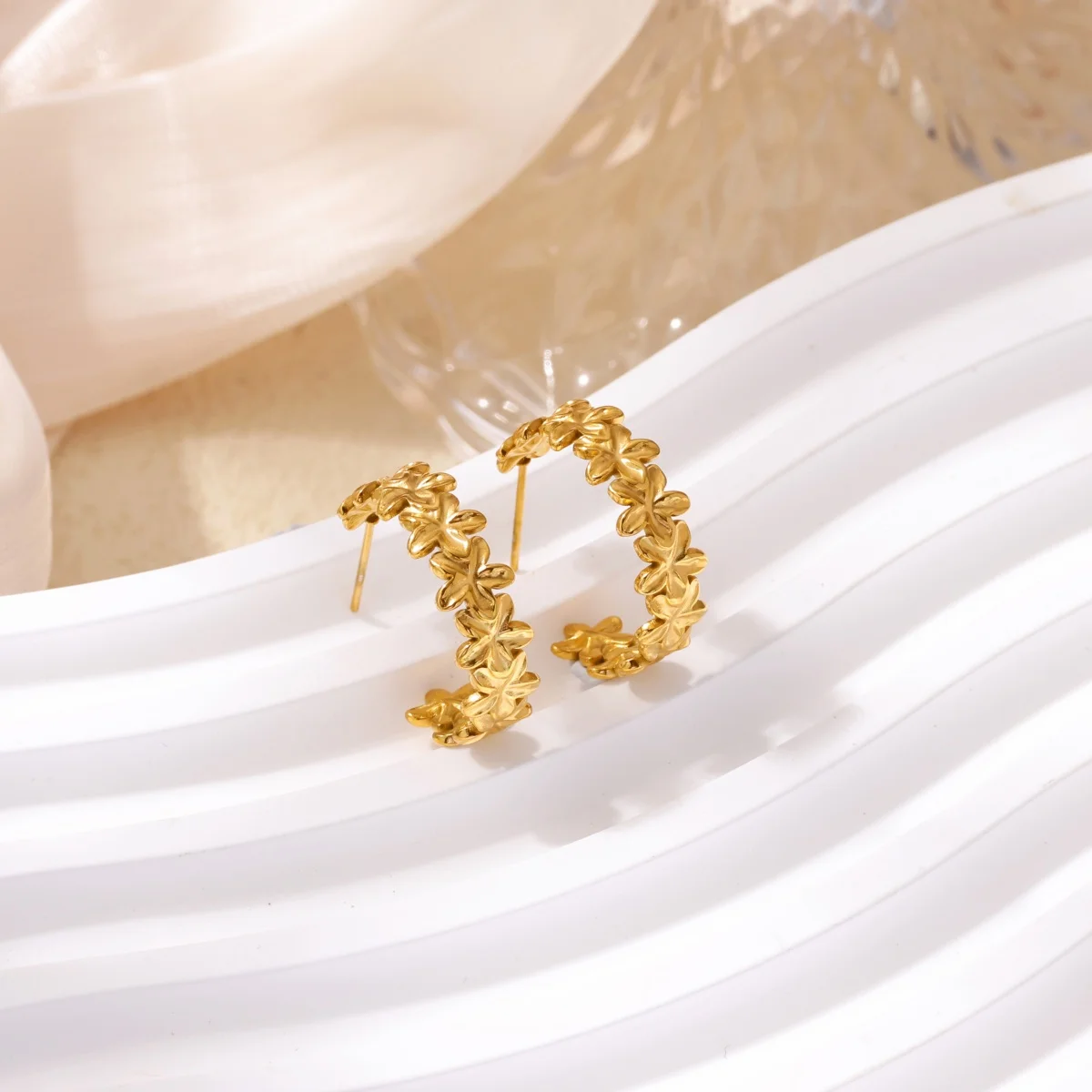 Fashion Stainless Steel Flower Hoop Earrings For Women
