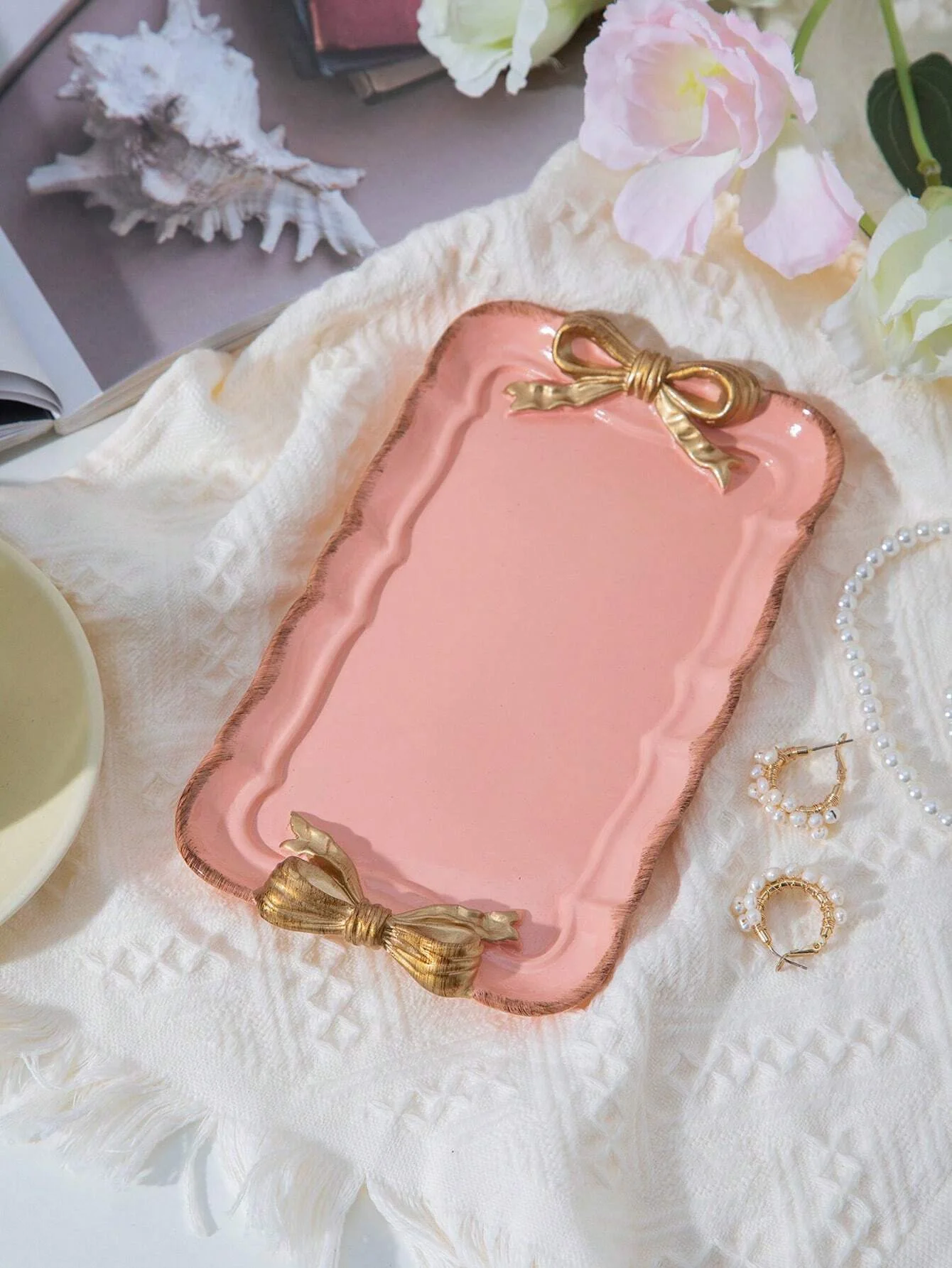 Pink European Style Resin Tray With Retro Bowknot Design Fruit Plate For Jewelry Fruit Storage Display Gift For Valentine's Day 5