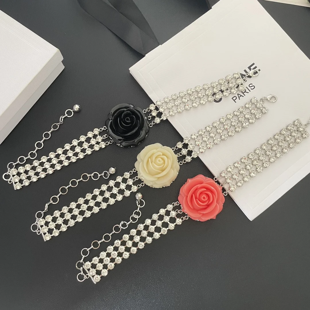 

Exaggerated Flower Crystal Necklace