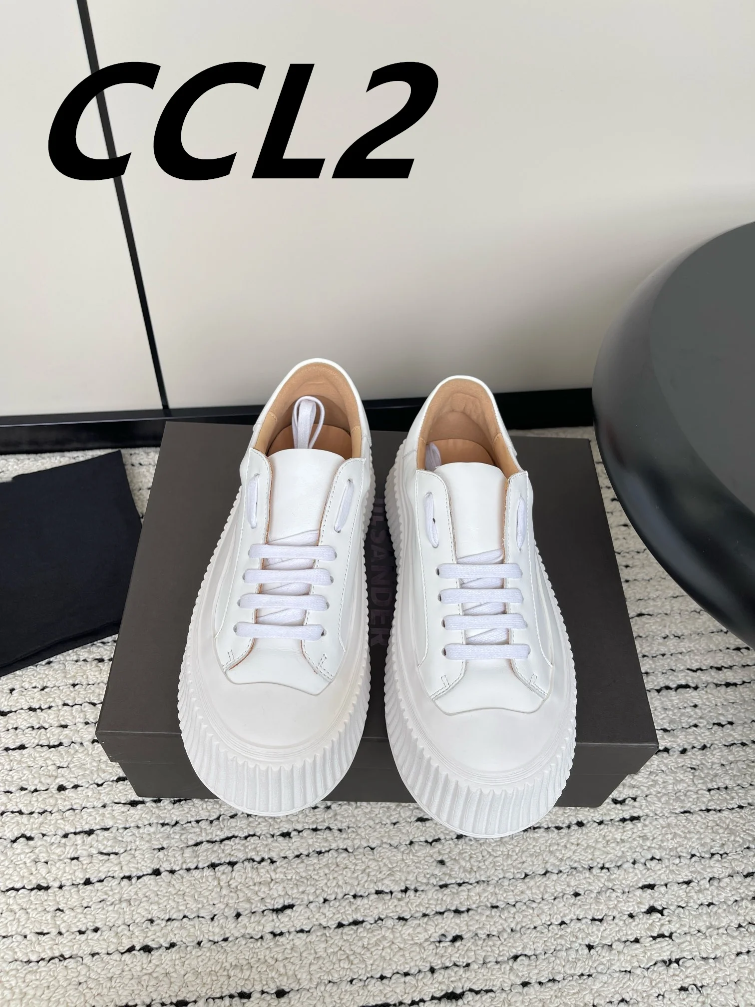 

24 years spring and autumn fashion new white shoes, women's casual shoes, cowhide upper, bottom thickness 4.5 cm, 35-40 yards