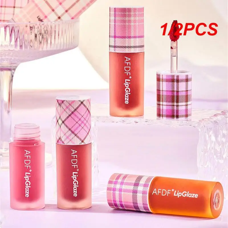

1/2PCS Show Whiteness Long Lasting Lip Gloss Waterproof And Sweatproof Silky Lip Gloss Makeup Silky Not Easy To Stain Lip Glaze