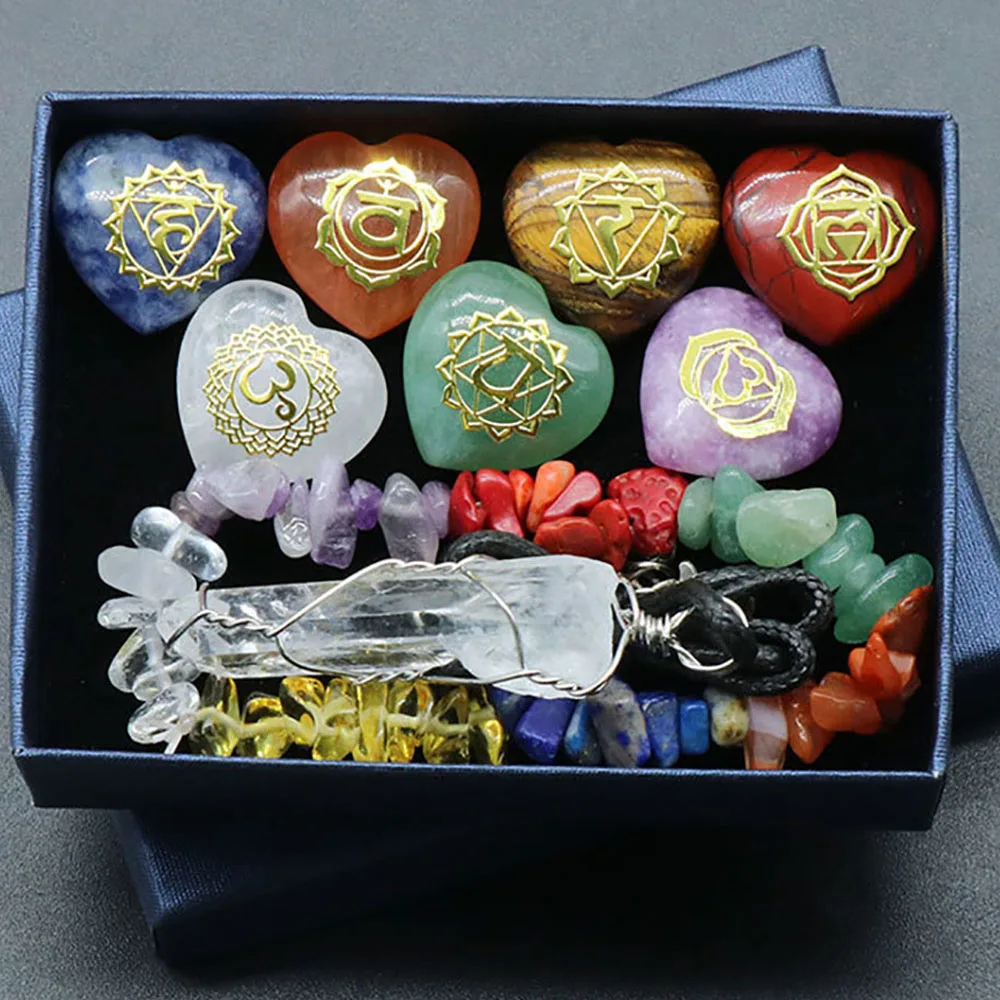 

7 Chakra Natural Healing Crystals Set Heart-Shaped Tumbled Palm Stone Colorful Chips Gem Bracelet Clear Quartz Pendant Reiki Kit