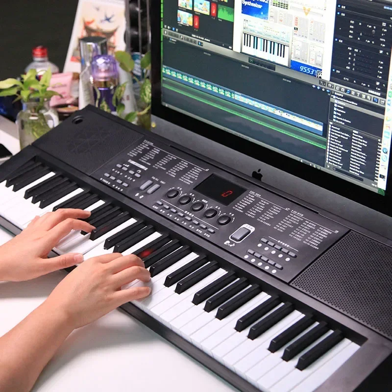 Rechargeable Electronic Organ 61 Keys Children's Musical Piano with Microphone Wood Grain Keyboard Kids Professional Toy Pianos