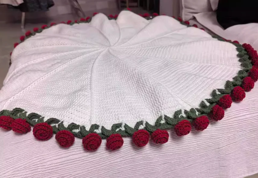 1M Hand Crocheted Round Bouquet Blanket &ndash; 3D Floral Foldable Blanket Gift for Mother
