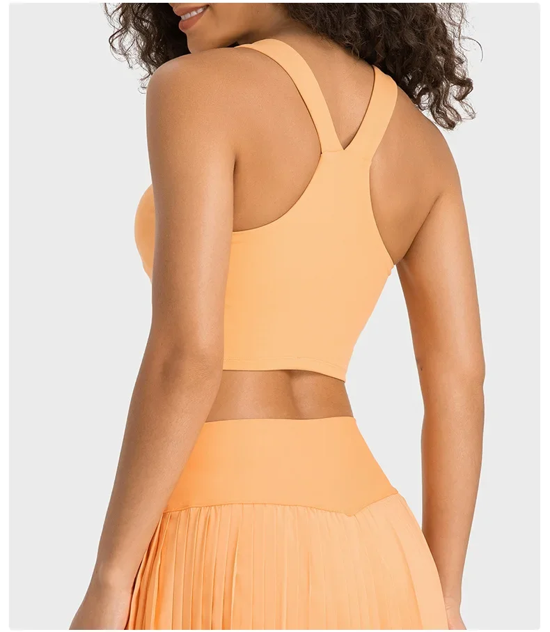 Рисунок 2 - Женская спортивная майка Lulu для йоги