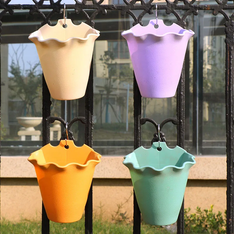 Flower Pot Wall-mounted Plastic Wall Hanging Container Basket Flowerpot for Outdoor Garden Balcony Planter Bucket Home Decor