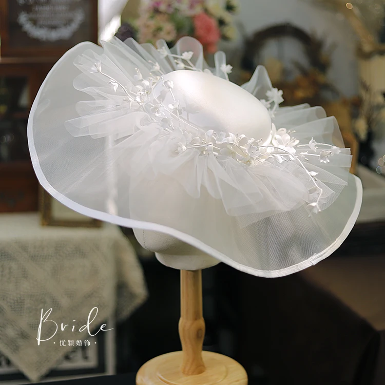 Fairy White Large Brim Wedding Hat Floppy Mesh Flower Satin Fedoras Elegant Ladies Fancy Show Horse Race Party Fedora Headdress