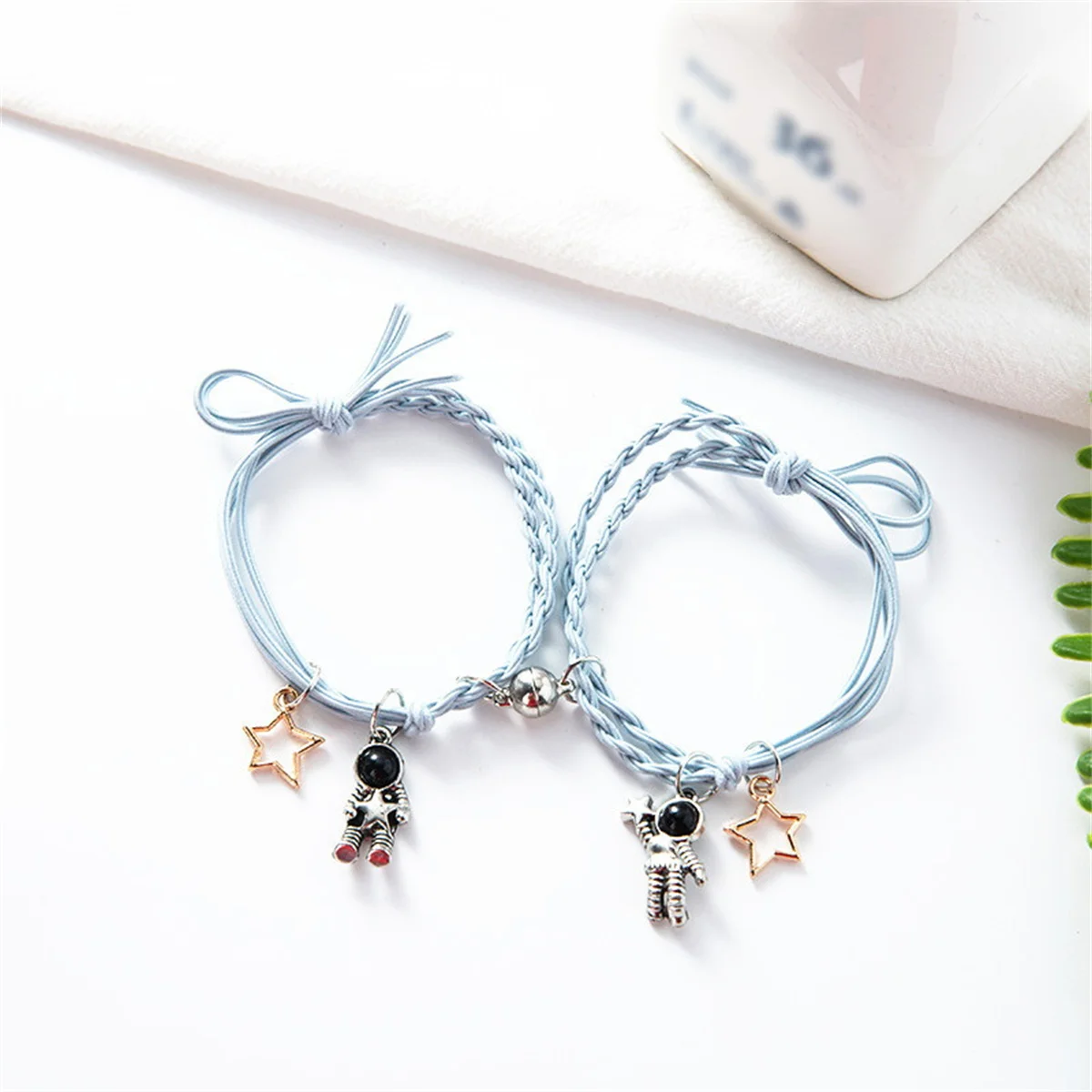 2Pcs/Set Astronaut Hollow Star Couple Bracelet For Lovers Magnetic Attract Spaceman Braided Rope Bracelets Friendship Jewelry - Image 3