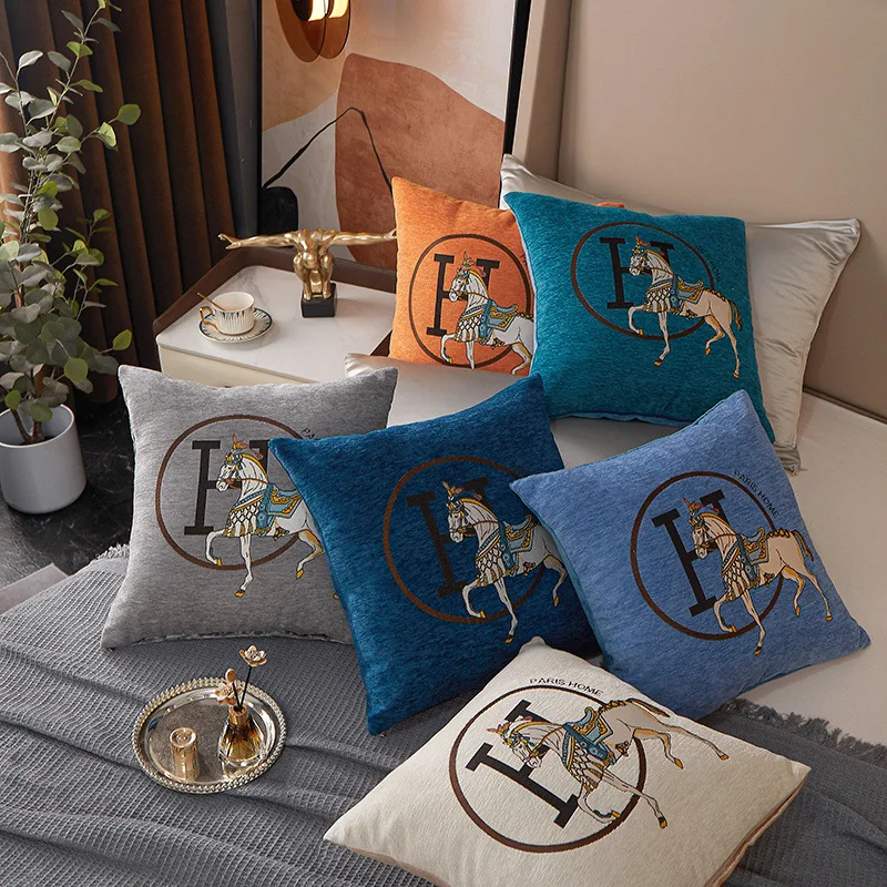 

45*45cm Luxury Horse Embroidered Cushion Cover Chenille Jacquard Pillow Case Home Decorative Pillowcase Office Sofa Pillow Cover