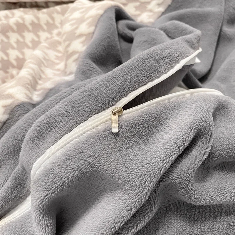 1pc Thicken Winter Duvet Cover Warm Milk Velvet Comforter Cover Double Side Velvet Bed 3D Carve Flower Comforter Set Bedding Set Sfd47b93ec32e4007abbd62b05ae34c8bv