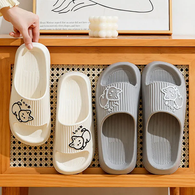 Chinelos de gato de desenho animado antiderrapante para mulheres, plataforma grossa, sandálias de praia para senhoras, slides de banho para casa, interior e exterior, 2023