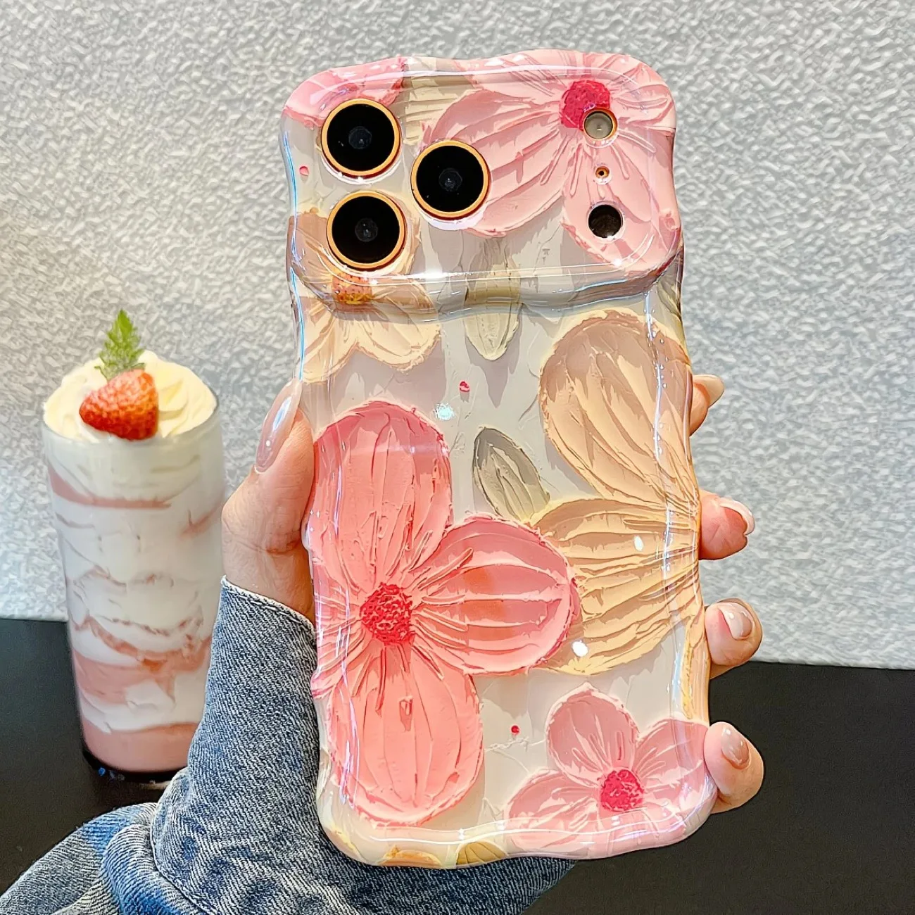 Elegant Retro Oil Painting Floral Wave Case - Glossy, Cute, and Exquisite Design