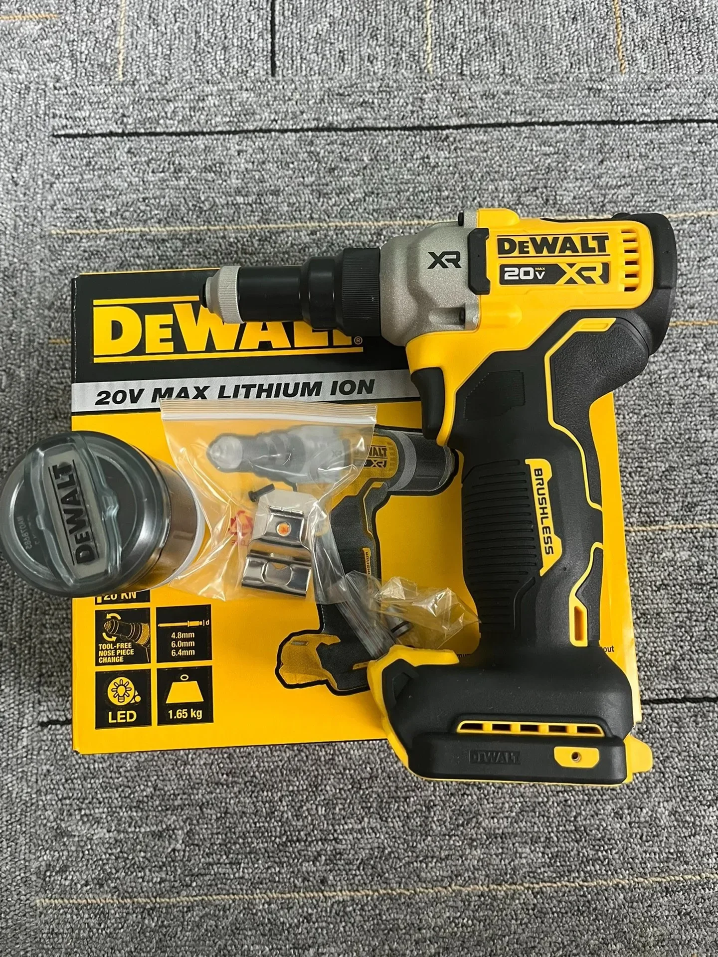 

DEWALT DCF414 Rivet Tool 20V MAX XR® Brushless Cordless 1/4" Large Capacity High Tensile Force Electric Riveting Gun Bare Tool
