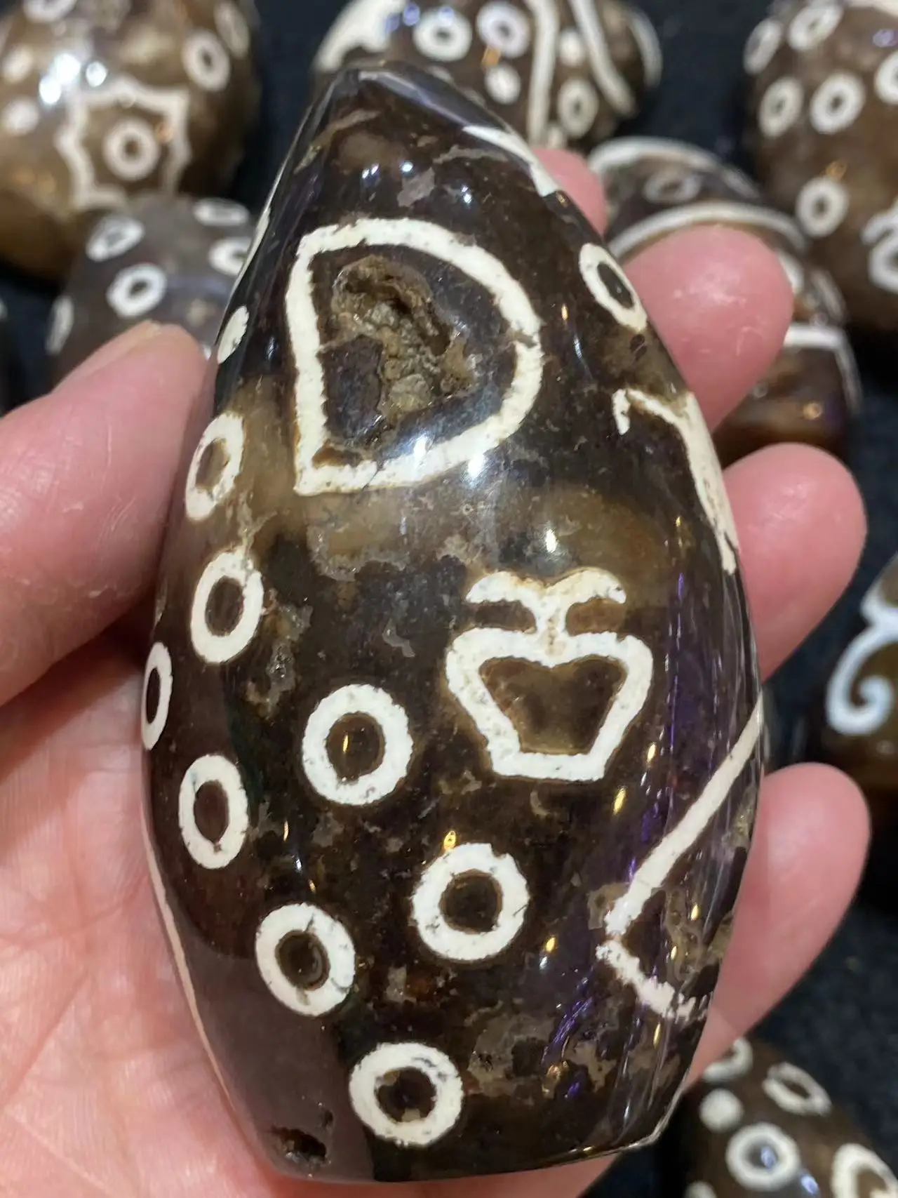 1pcs/lot Natural Old Agate Bead Ornaments Chickens horses and other animal motifs Various shapes Featured vintage ornaments