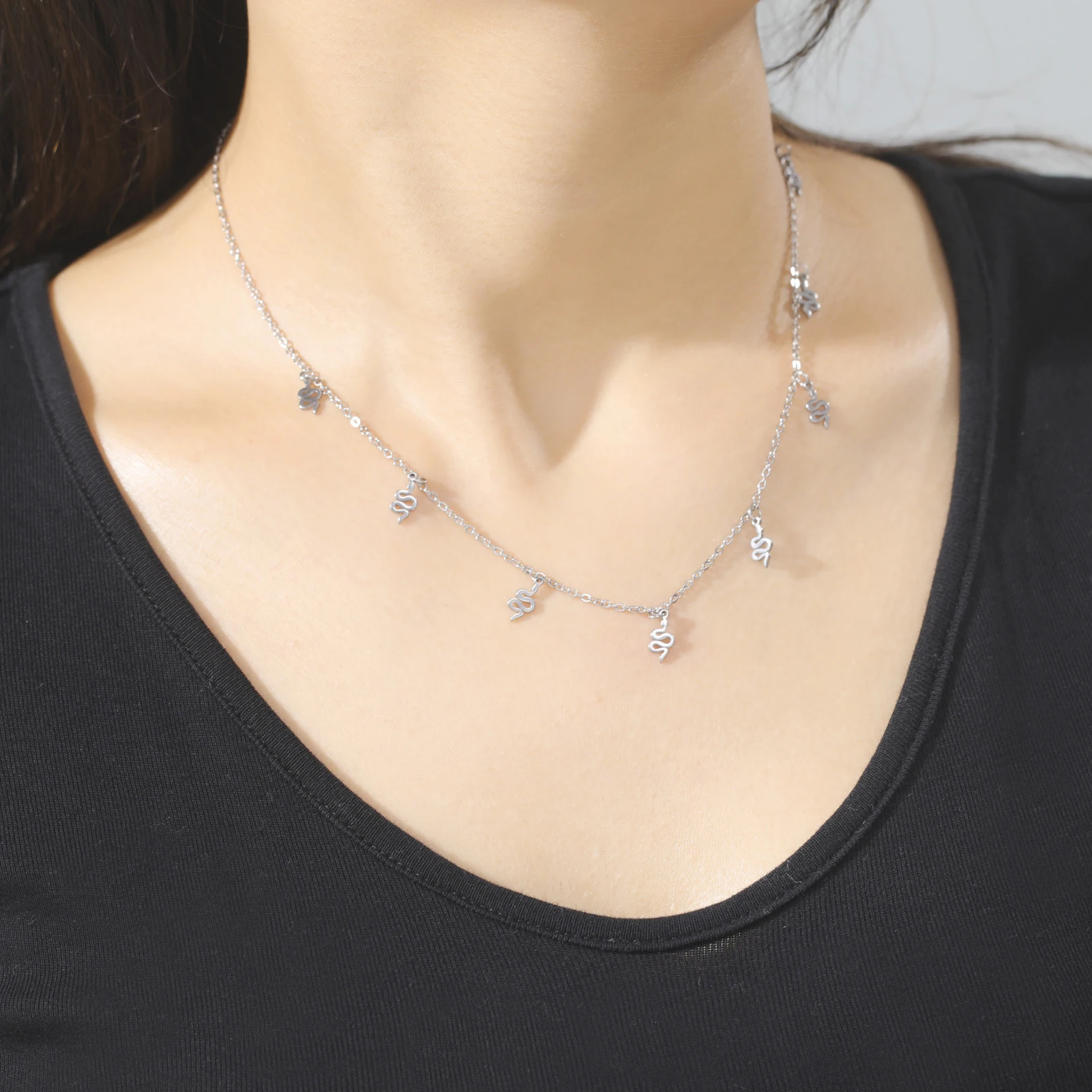 KKjoy Mond-Stern-Anhänger-Halskette für Frauen, Silberfarben, Edelstahl, Blumen-, Funkel-, Kreuz-, Schmetterlings- und Federketten, Modisch – Detail 18