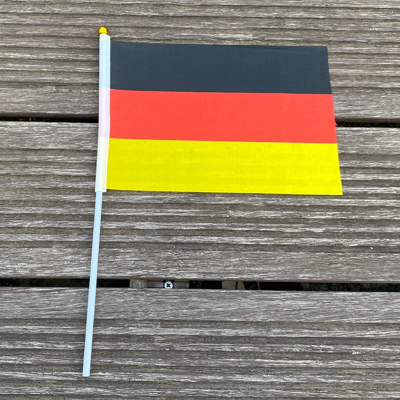 xvggdg 100pcs 14 * 21cm Germany hand flag Promotion Wholesale Small Germany Hand Waving National Flag - Image 3