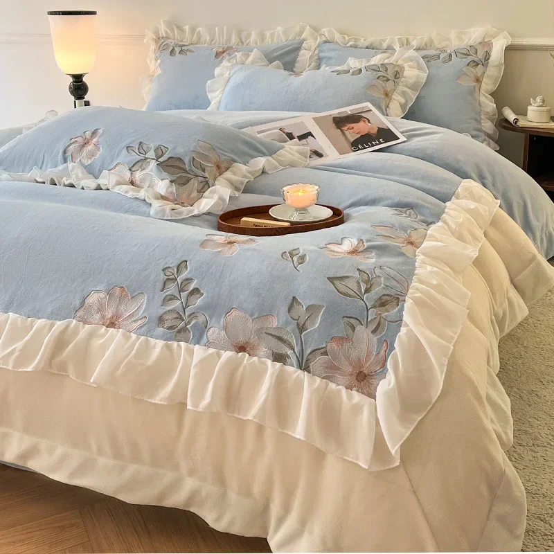 

Winter Milk Coral Velvet Four-piece Set Embroidered Lace Autumn and Winter Thickened Warm Girl Quilt Cover Sheets Bedding