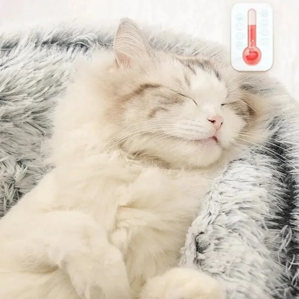 Cama redonda de felpa suave para gatos, cama larga de felpa cálida y cómoda para invierno, nido redondo semicerrado para gatos, saco de dormir para perros pequeños 4