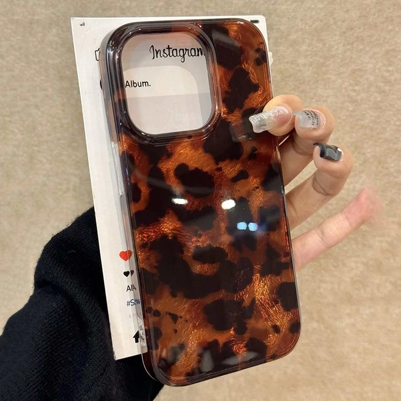 Gold & Black Leopard Print Shockproof Phone Case - Stylish TPU Back Cover